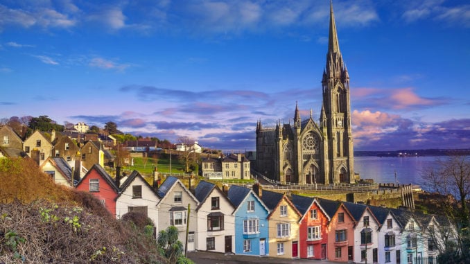 colourful-houses-cobh-cork-ireland