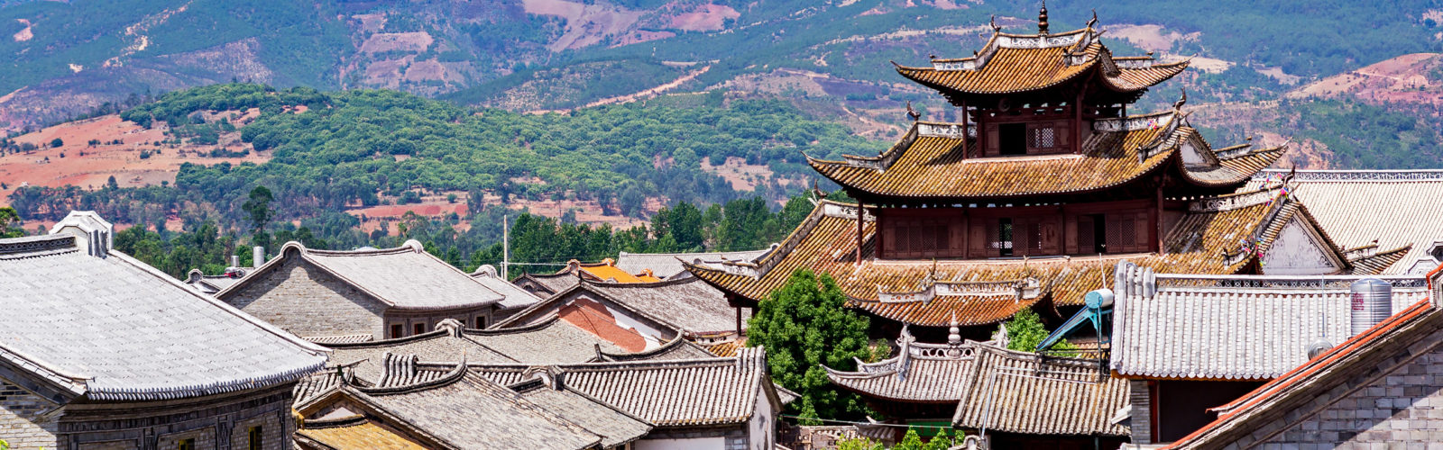 traditional-chinese-tiled-roofs-dali-china